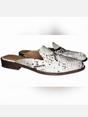 Madden Girl Women's Mattie Faux Snake Skin Slip-On Mules Size 7